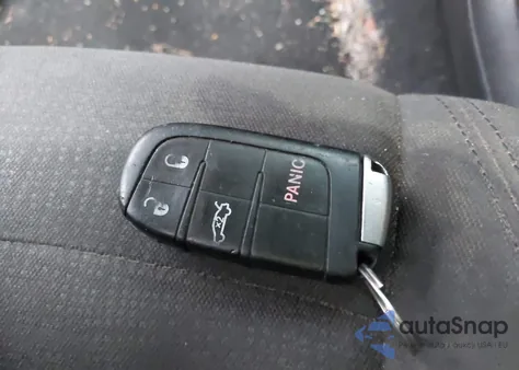 2016 Chrysler 200 Limited z USA, uszkodzony, nr VIN 1C3CCCAB8GN108583